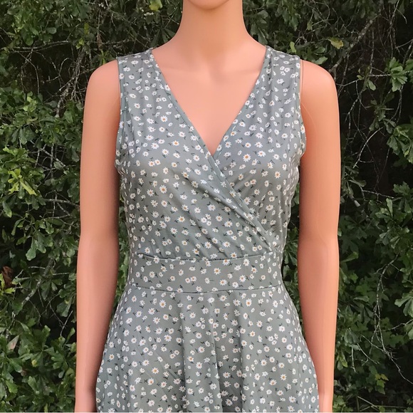 NWOT GUBERRY Floral Sleeveless Dress - Picture 14 of 15